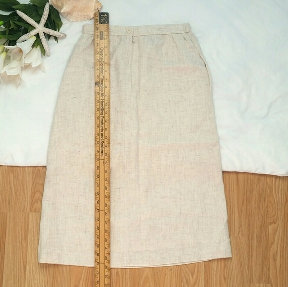 LAST DAY!
 NWT Vintage Cream Pencil Skirt* - Picture 5 of 9